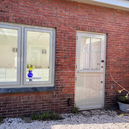 Aventure, 500m, Free Parking