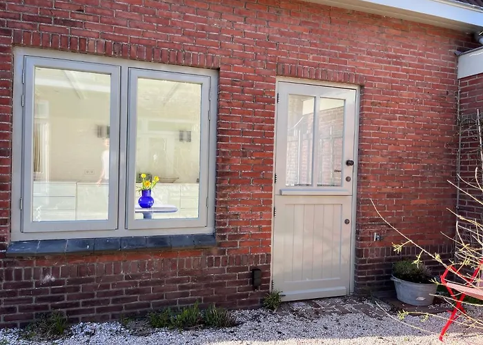 Aventure, 500m, Free Parking