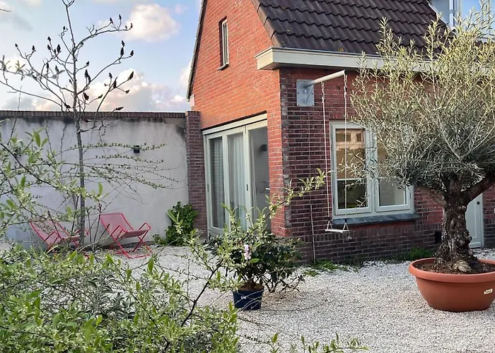 Aventure, 500m, Free Parking Noordwijk